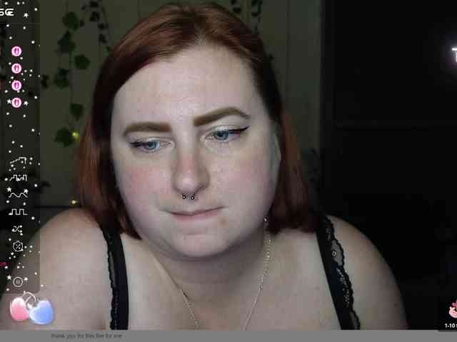 Aliciaredluv webcam