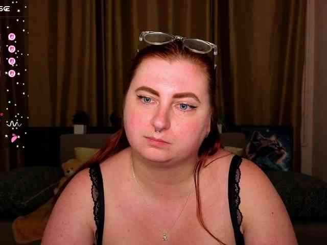 Aliciaredluv webcam