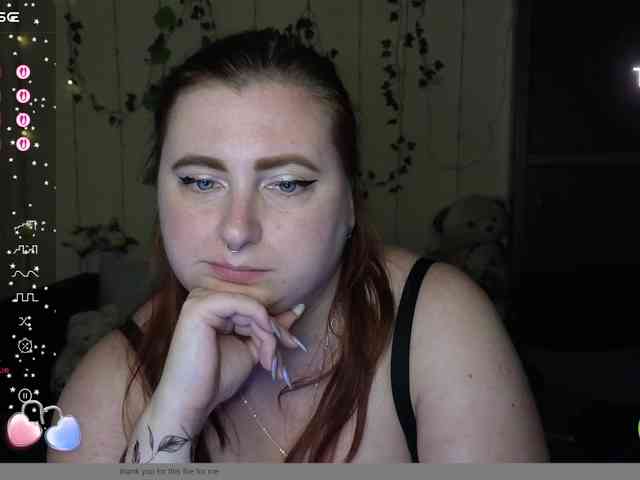 Aliciaredluv webcam