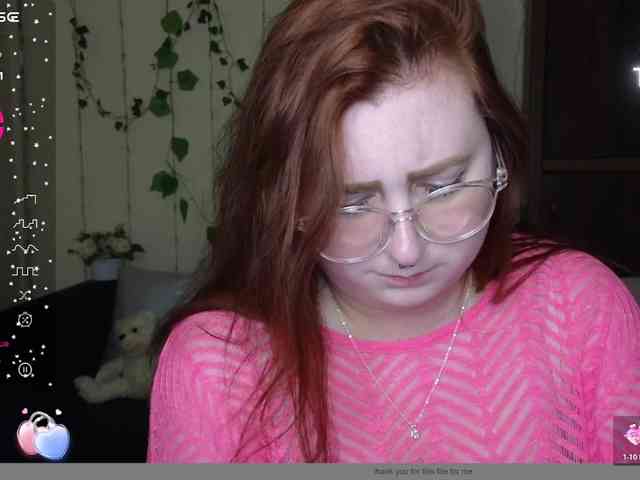 Aliciaredluv webcam