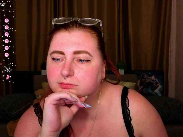 Aliciaredluv webcam