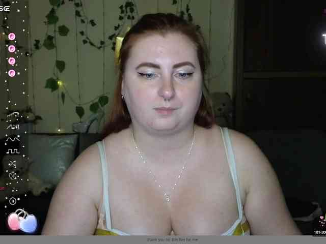 Aliciaredluv webcam