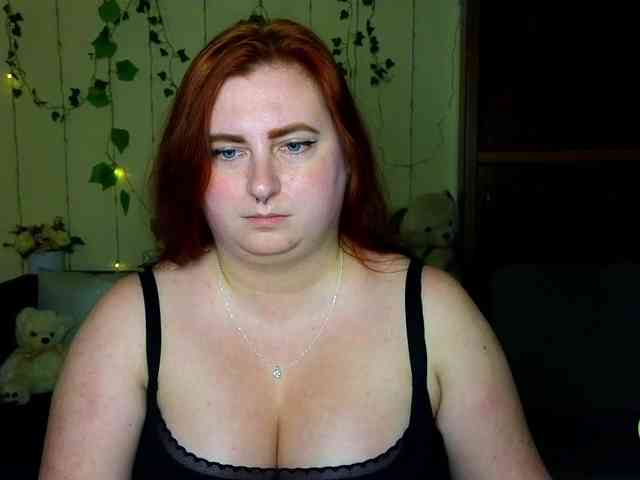 Aliciaredluv webcam