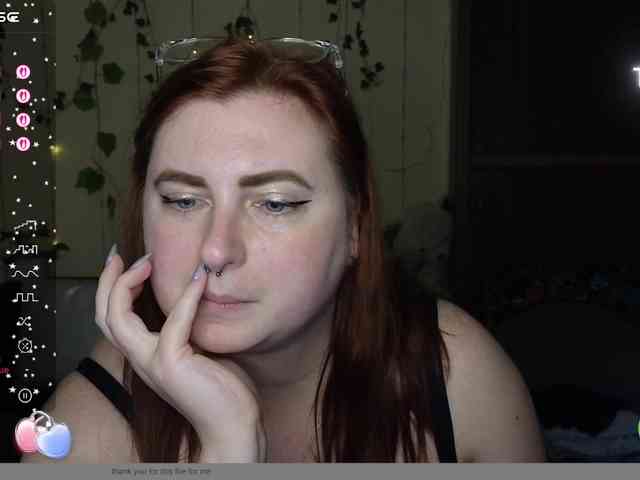 Aliciaredluv webcam