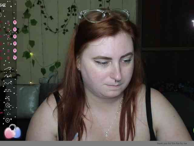 Aliciaredluv webcam