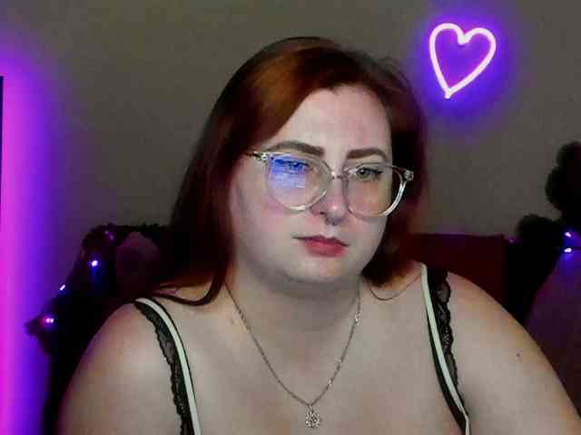 Aliciaredluv webcam