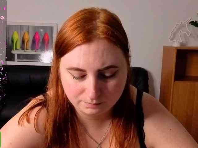 Aliciaredluv webcam