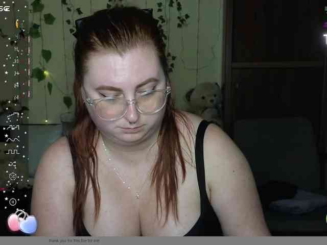Aliciaredluv webcam