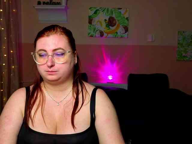 Aliciaredluv webcam