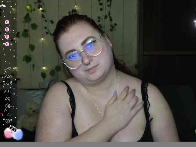 Aliciaredluv webcam