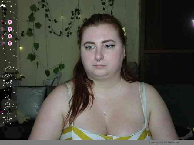 Aliciaredluv webcam