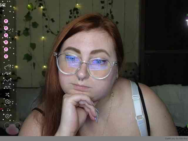 Aliciaredluv webcam