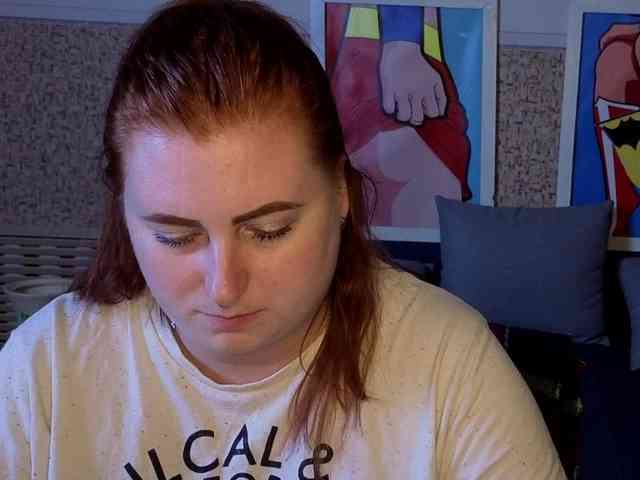Aliciaredluv webcam