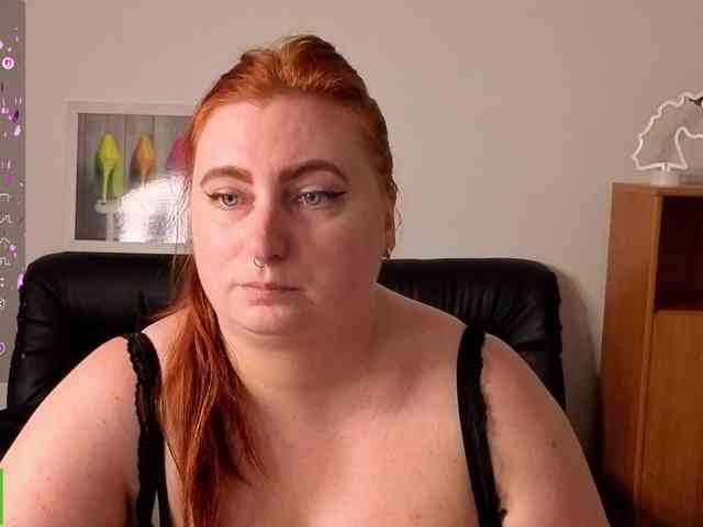 Aliciaredluv webcam