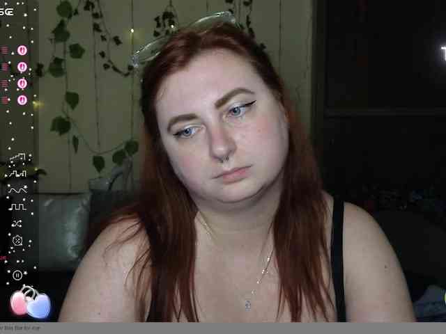 Aliciaredluv webcam