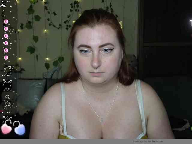 Aliciaredluv webcam