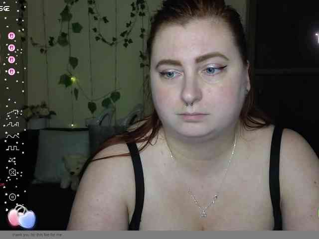 Aliciaredluv webcam