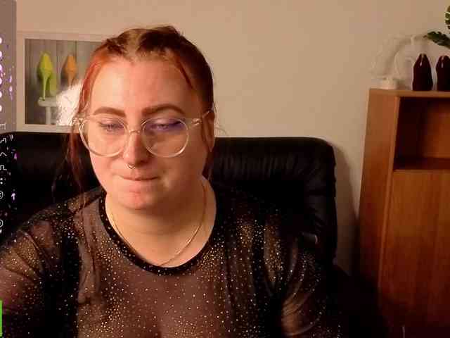 Aliciaredluv webcam