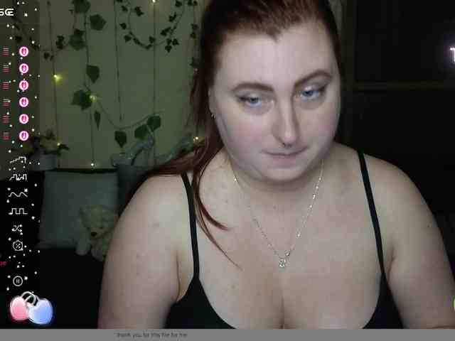 Aliciaredluv webcam