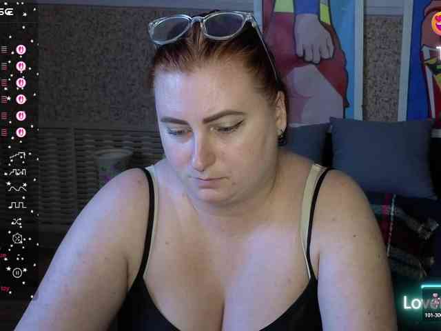 Aliciaredluv webcam