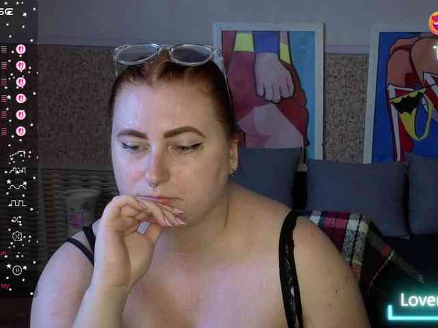 Aliciaredluv webcam
