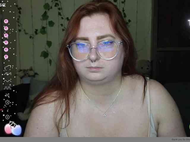 Aliciaredluv webcam