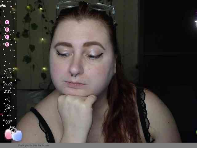 Aliciaredluv webcam