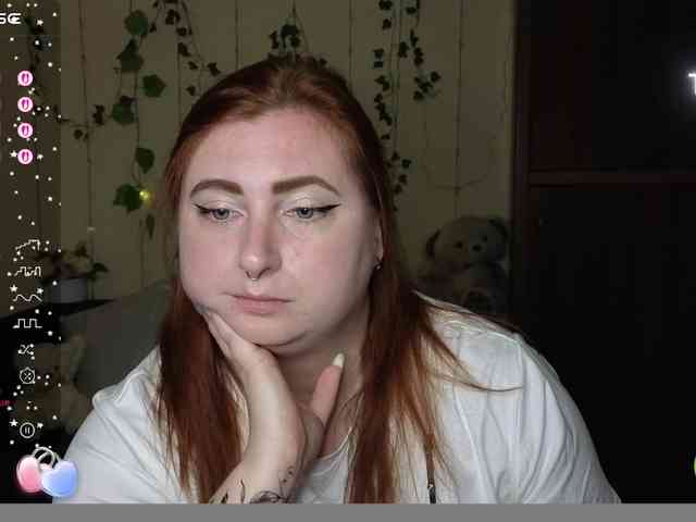 Aliciaredluv webcam