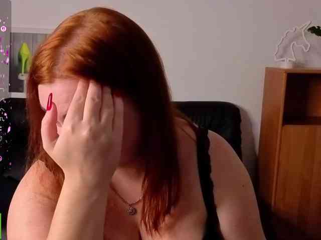 Aliciaredluv webcam