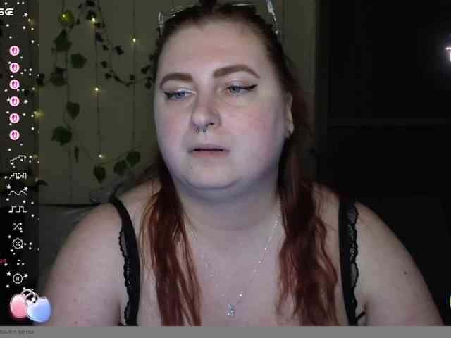Aliciaredluv webcam