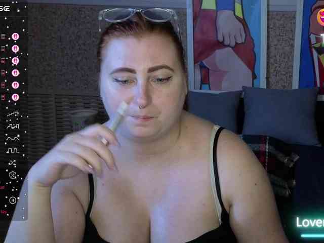 Aliciaredluv webcam