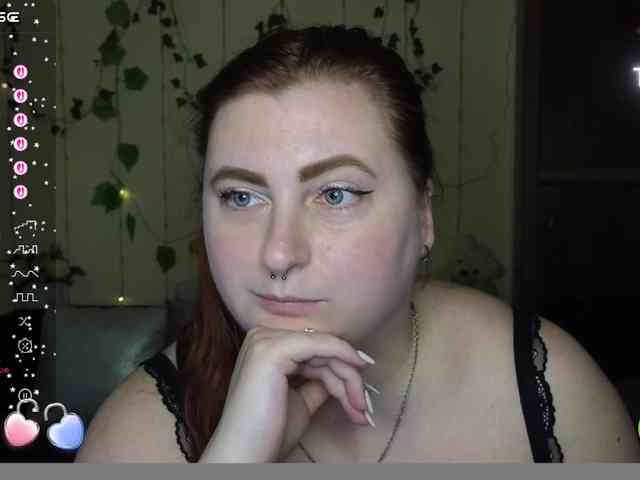 Aliciaredluv webcam