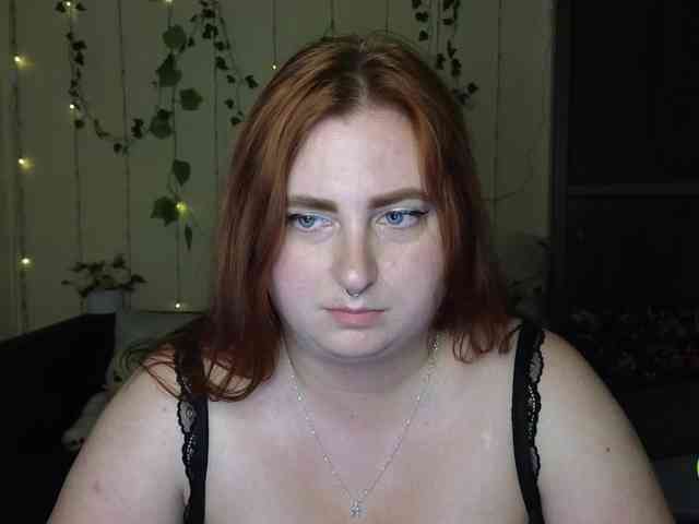 Aliciaredluv webcam