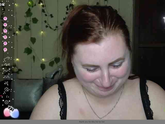 Aliciaredluv webcam