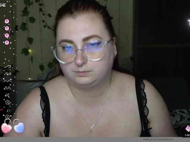 Aliciaredluv webcam