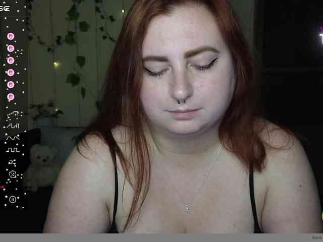 Aliciaredluv webcam