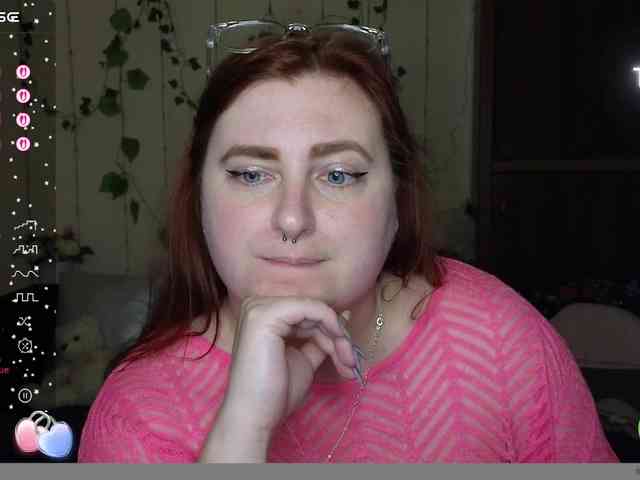 Aliciaredluv webcam