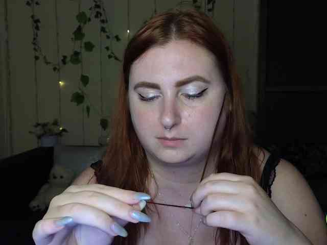 Aliciaredluv webcam