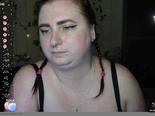 Aliciaredluv webcam