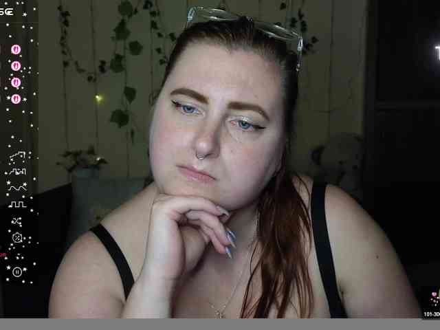 Aliciaredluv webcam