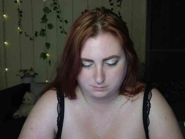 Aliciaredluv webcam