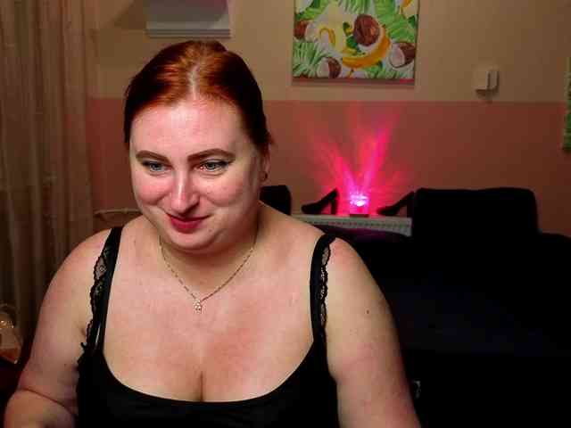 Aliciaredluv webcam