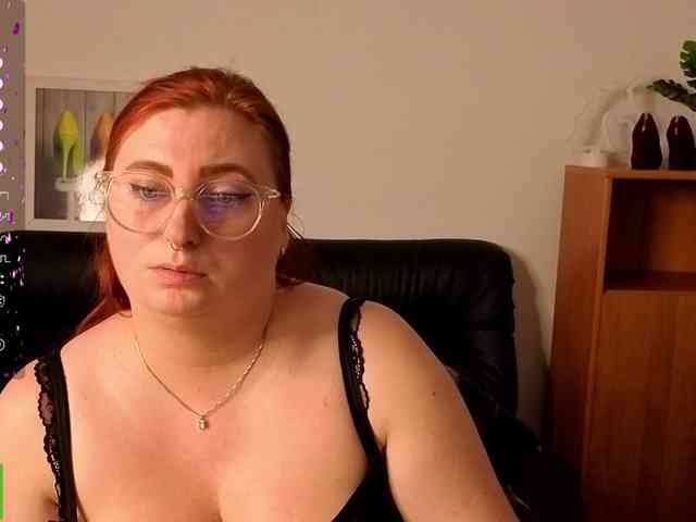Aliciaredluv webcam