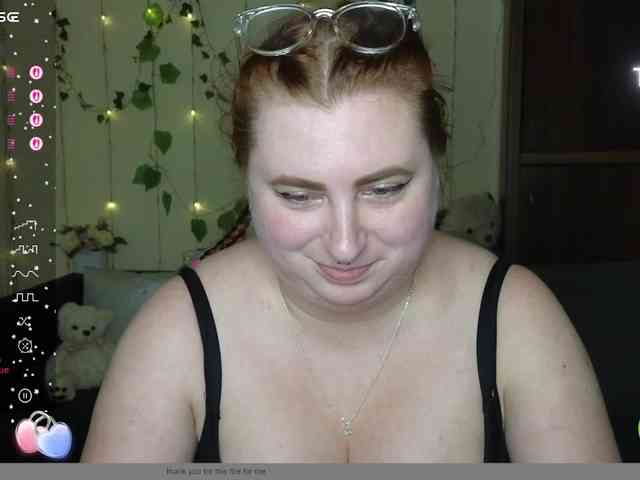 Aliciaredluv webcam