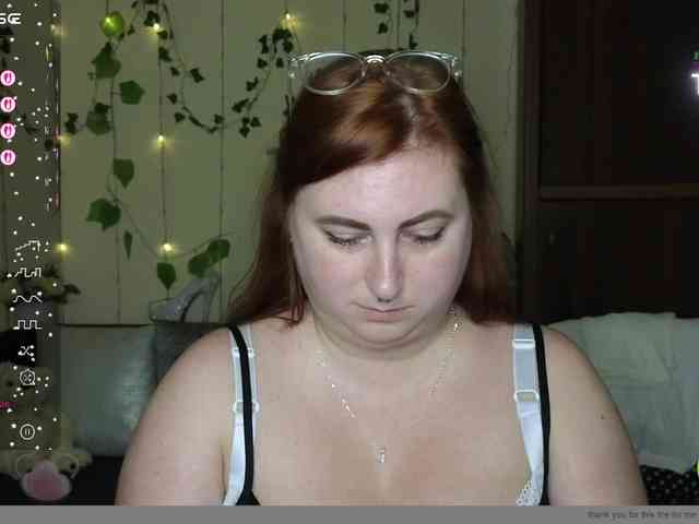 Aliciaredluv webcam