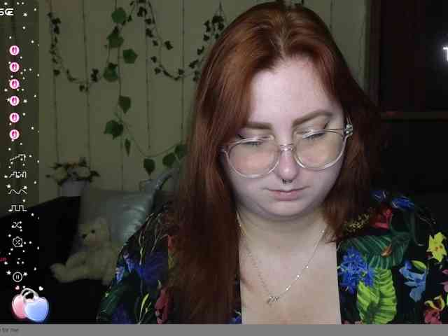 Aliciaredluv webcam