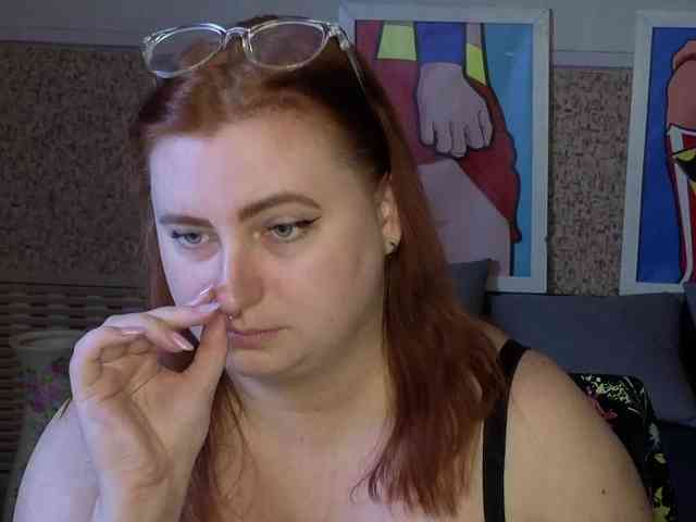 Aliciaredluv webcam