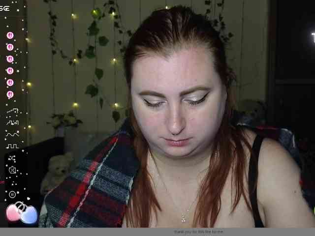 Aliciaredluv webcam