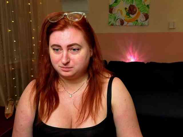 Aliciaredluv webcam