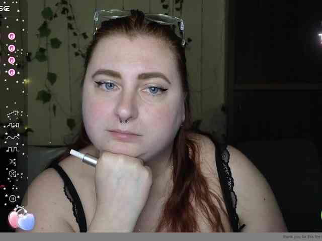 Aliciaredluv webcam